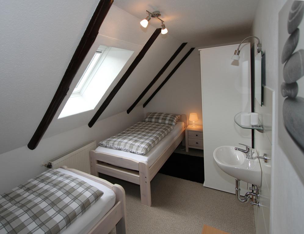 Ferienwohnung Kraehling Schmallenberg Szoba fotó